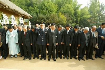 박대통령 26주년추도식 사진